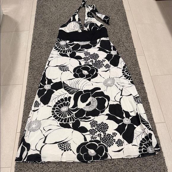 White House Black Market Dresses & Skirts - White House Black Market Black and White Floral Halter Maxi Dress